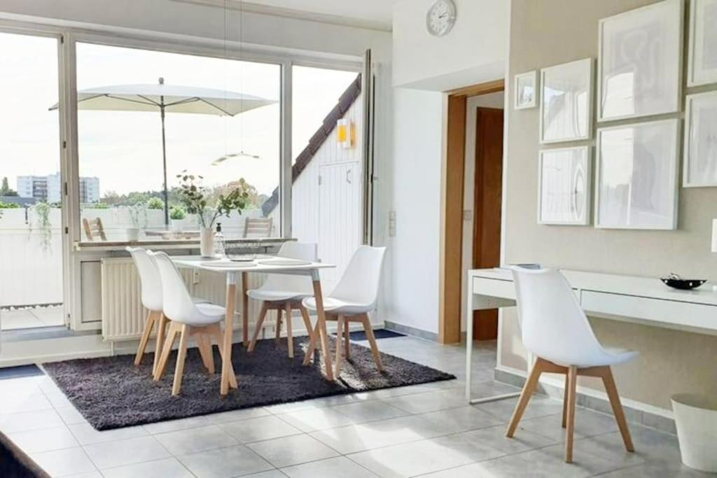 Modernes Und Ruhiges Appartement Mit Loggia Marl Exterior foto